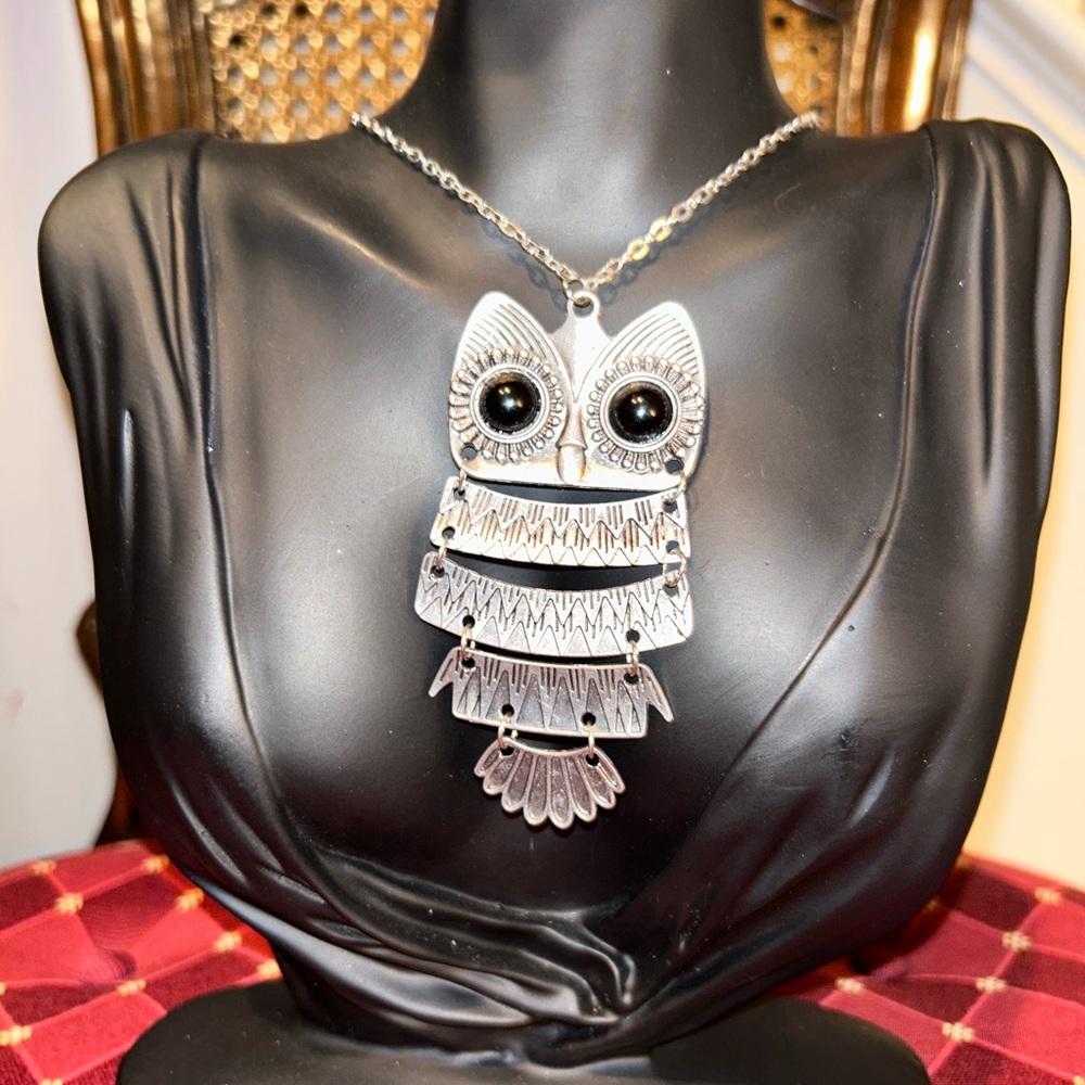 Owl ๐ฆ pendant necklace - Picture 3 of 5